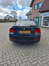 BMW 220i Steptronic Coupé M Sport M Sport - BMW 220 mit Benzin-Antrieb: Coupe