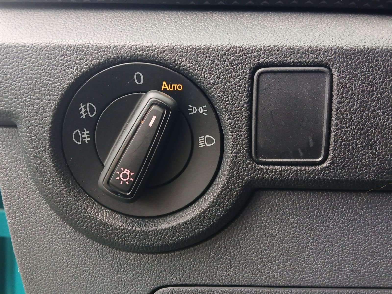 Fahrzeugabbildung Volkswagen T-Cross TSI Life DSG LED Klima RFK LM