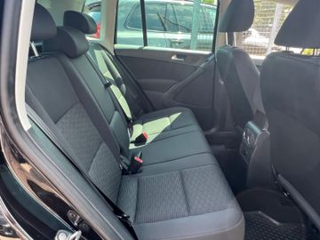 Volkswagen Tiguan - 9