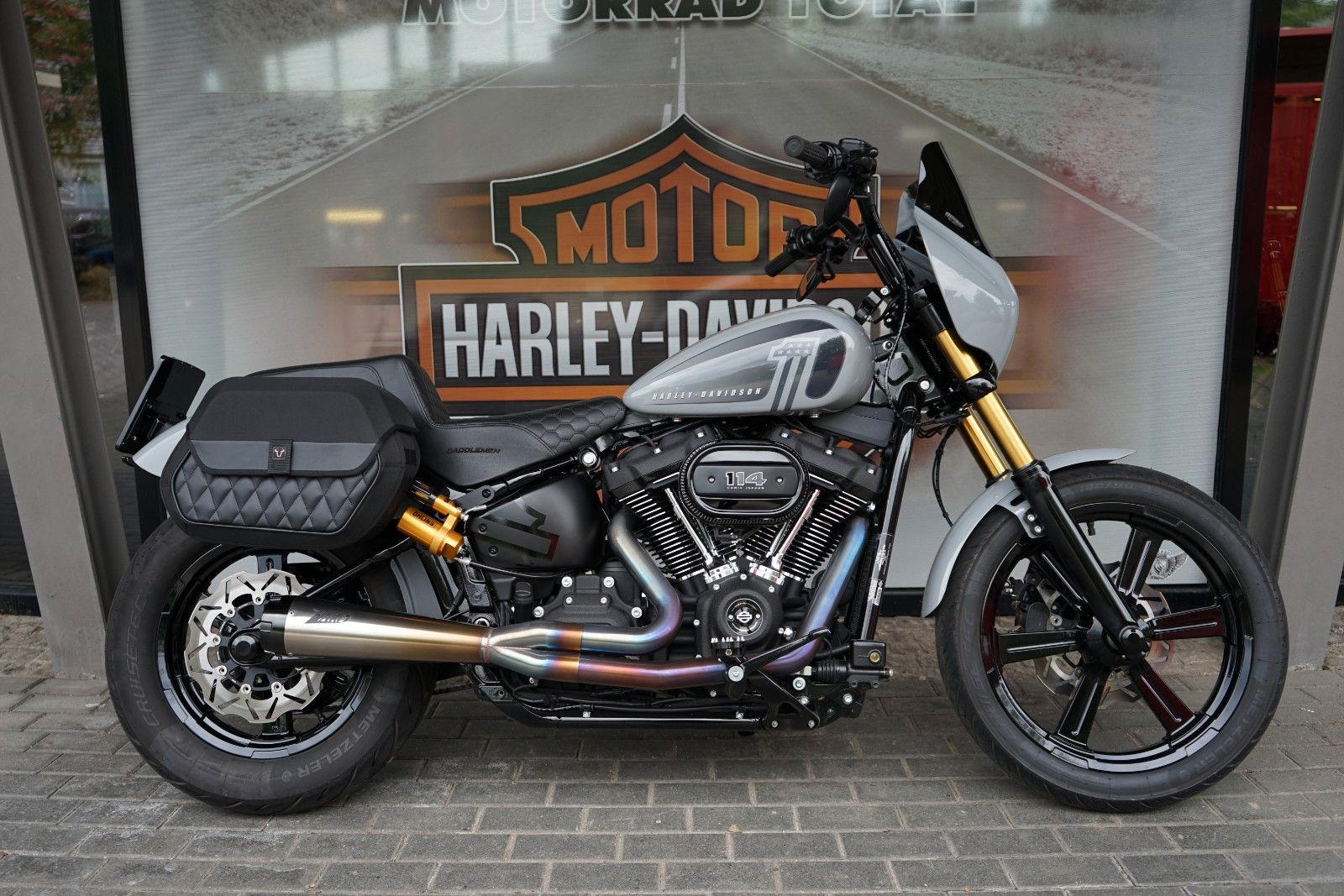 Fahrzeugabbildung Harley-Davidson Softail Street Bob 114 CLUBSTYLE Öhlins Zard DON
