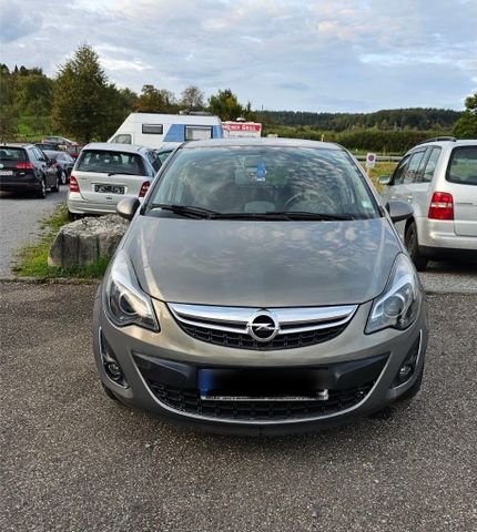 Opel-Corsa Automatikgetriebe, TÜV bis Okto...