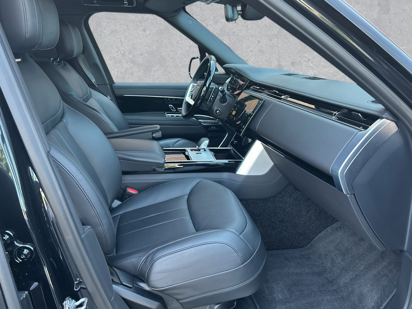 Land Rover Range Rover P530 Autobiography Shadow Pack Stand foto 3