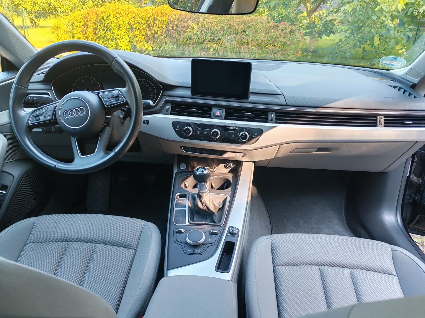Audi A5 2.0 TDI +Bi Xenon+St.hzg+1.Hand+Audi Scheck.