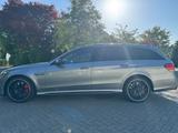 Mercedes-Benz E 63 AMG E 63 T AMG 4MATIC AMG - Mercedes-Benz E 63 AMG: Kombi
