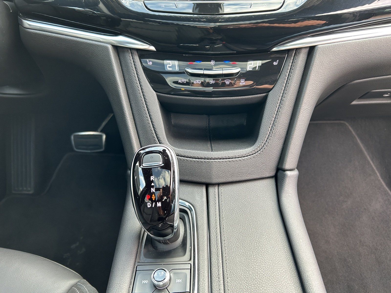 Fahrzeugabbildung Cadillac XT6 Sport 3.6 AWD 7-SITZER/SHZ/LED/NAVI/AHK/PANO