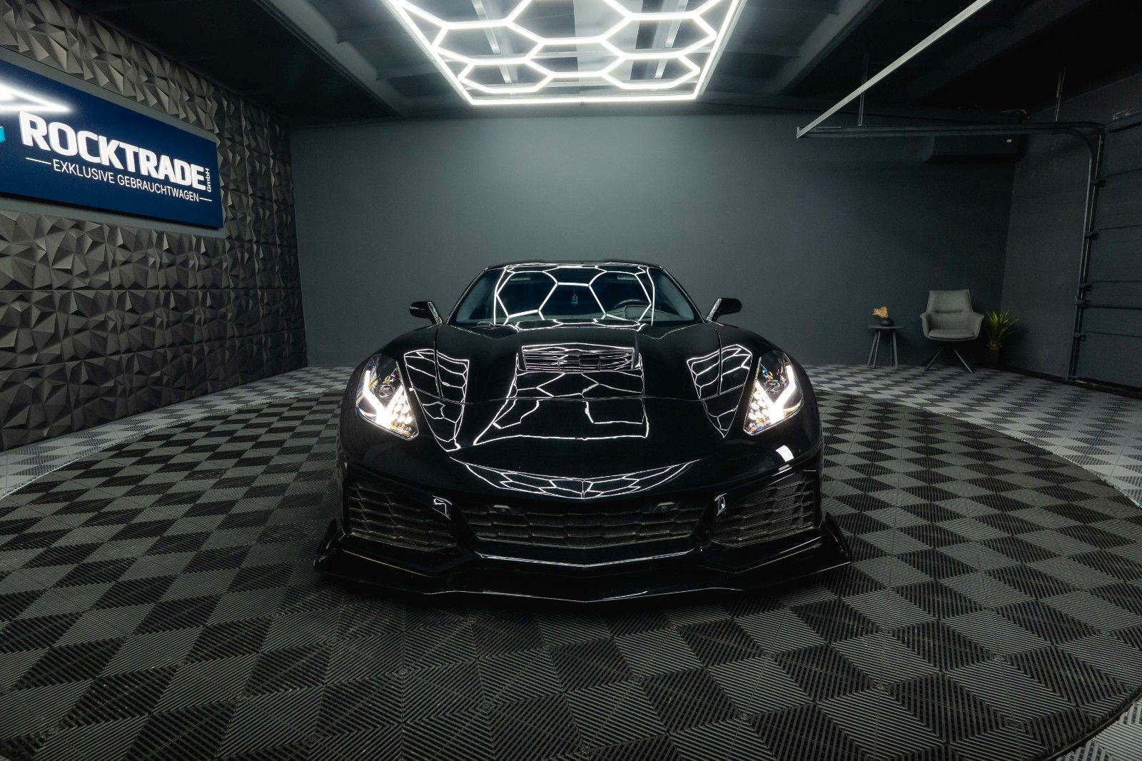 Fahrzeugabbildung Corvette C7 6.2 V8 Stingray 3LT Z06-Design Targa Perform.