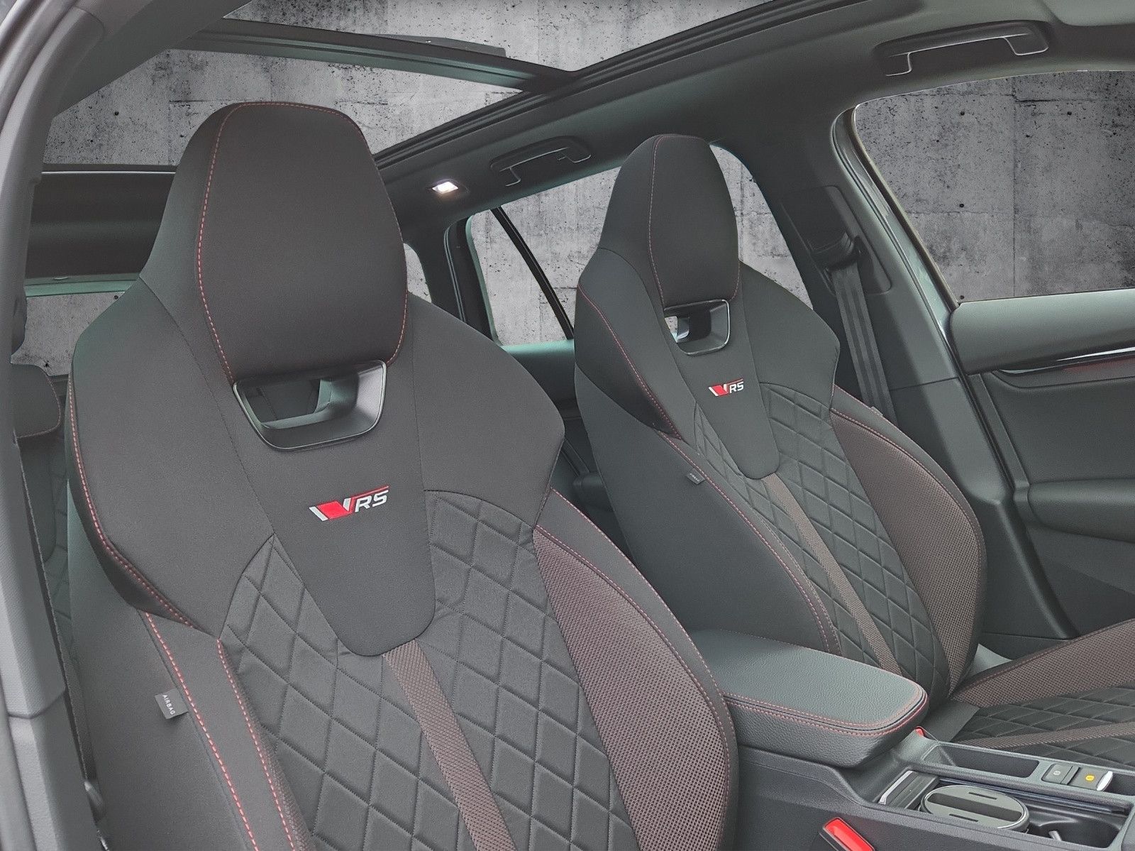 Octavia Combi RS 2.0 TSI 195 kW DSG Pano DCC AHK