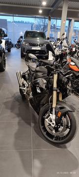BMW S 1000 R mit 1 Jahr Gwl. 3 Pakete uvm. - BMW M 1000 R