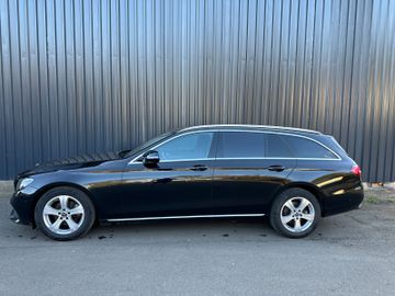 Mercedes E 220 - 2