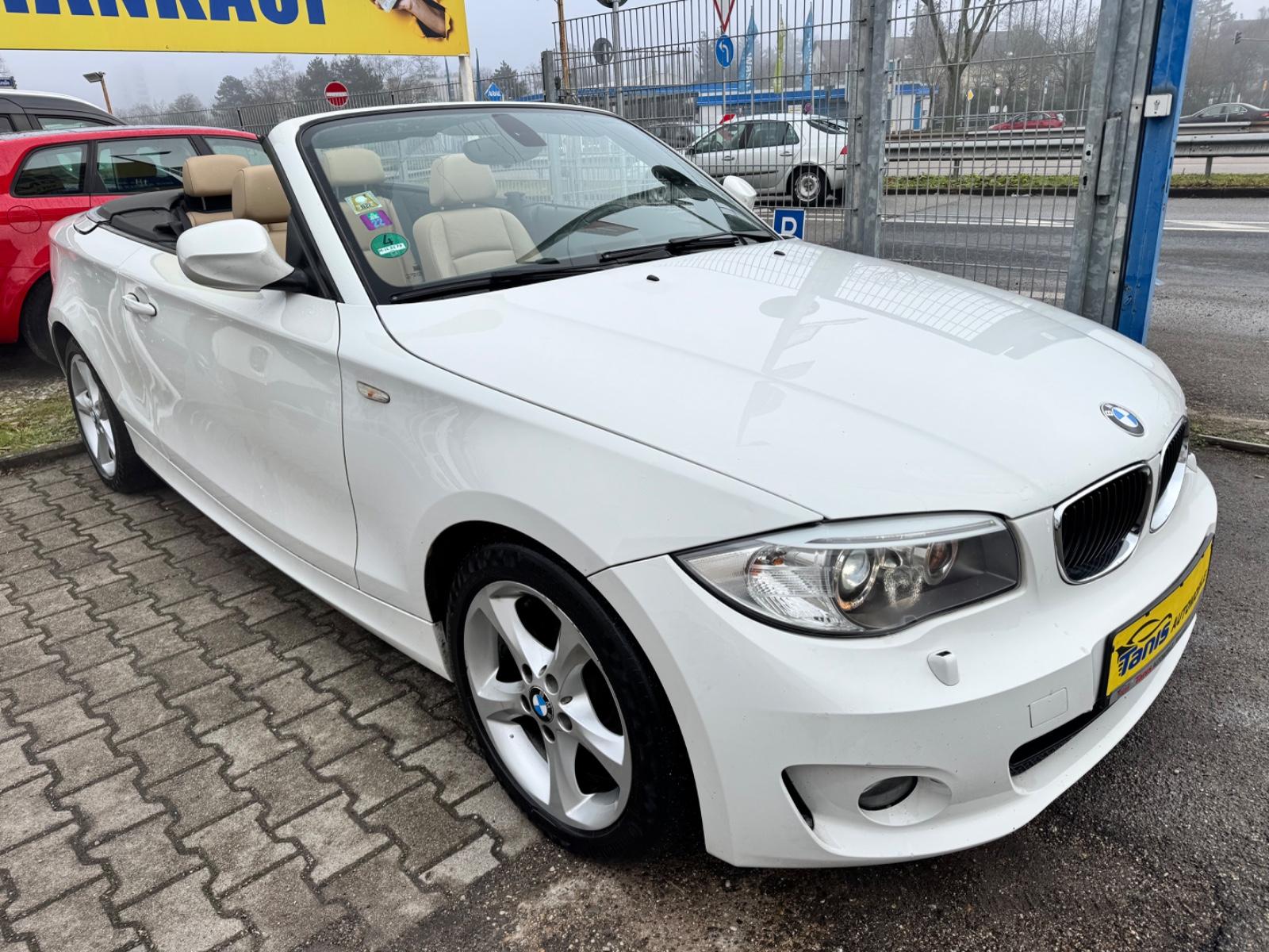 BMW 118i Cabrio*Scheckheft*142 Tkm*Leder*Navi*