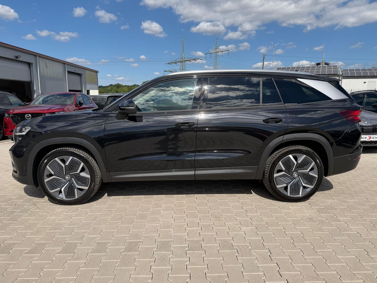 Illustration du véhicule SKODA Kodiaq 2.0 TDI 4x4 Selec PANO*AHK*MATRIX*StandH.