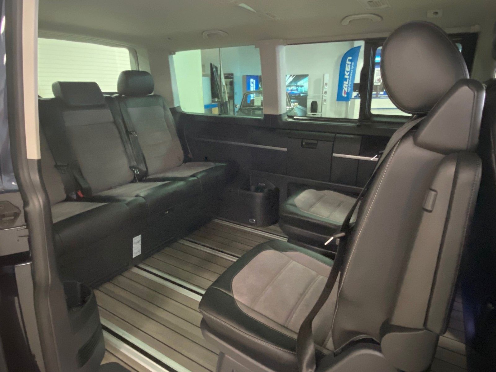 Fahrzeugabbildung Volkswagen T6.1 Multivan Generation Six+ALLRAD+DSG+7 Sitze+