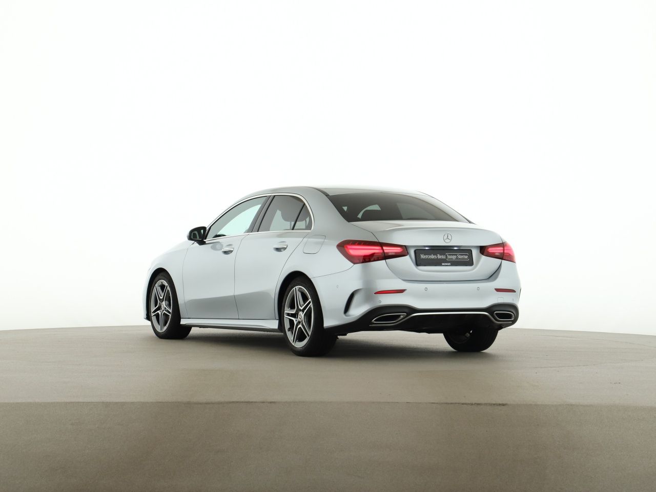 Mercedes-Benz A 200 d Limousine AMG MBUX Distronic Kamera LED foto 5