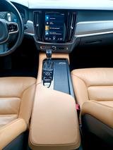 Volvo V90 B4 R Momentum Pro GeartronicLederNaviPDC - Volvo V90 in Hannover