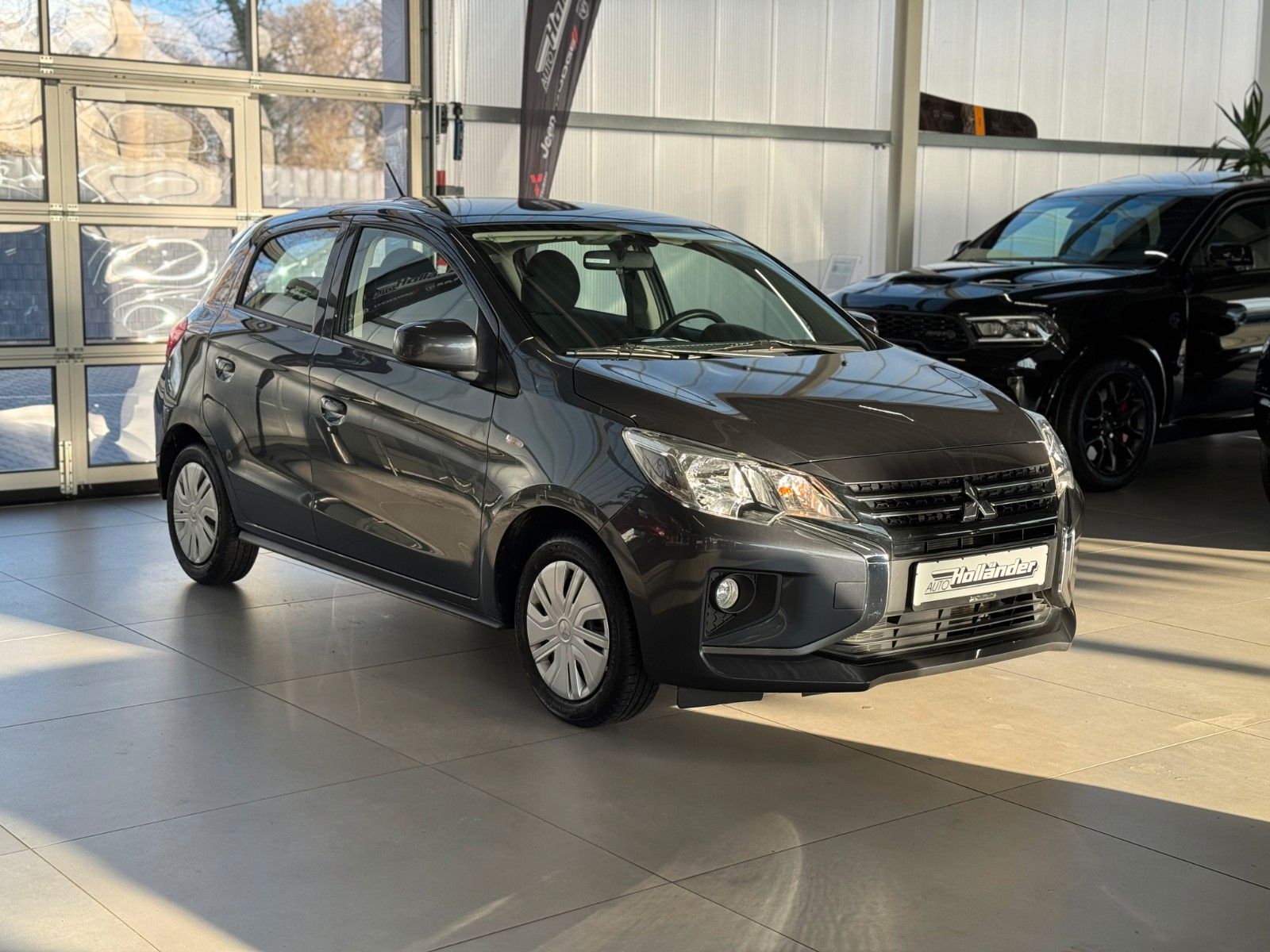 Fahrzeugabbildung Mitsubishi Space Star 1.2 Select "Klima Allwetterreifen"