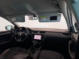 Skoda Octavia 2.0 TDI Combi Style|AHK|SITZH|APPLE-CAR| - Skoda Octavia: Geländewagen