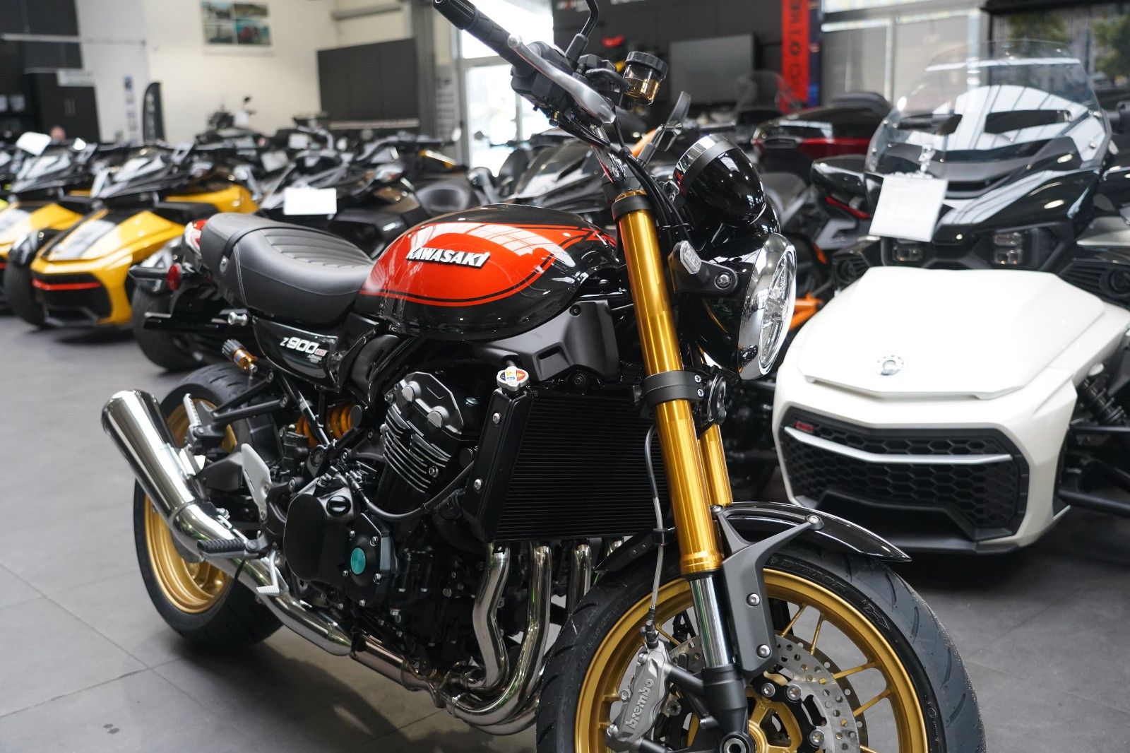 Fahrzeugabbildung Kawasaki Z900 RS  SE