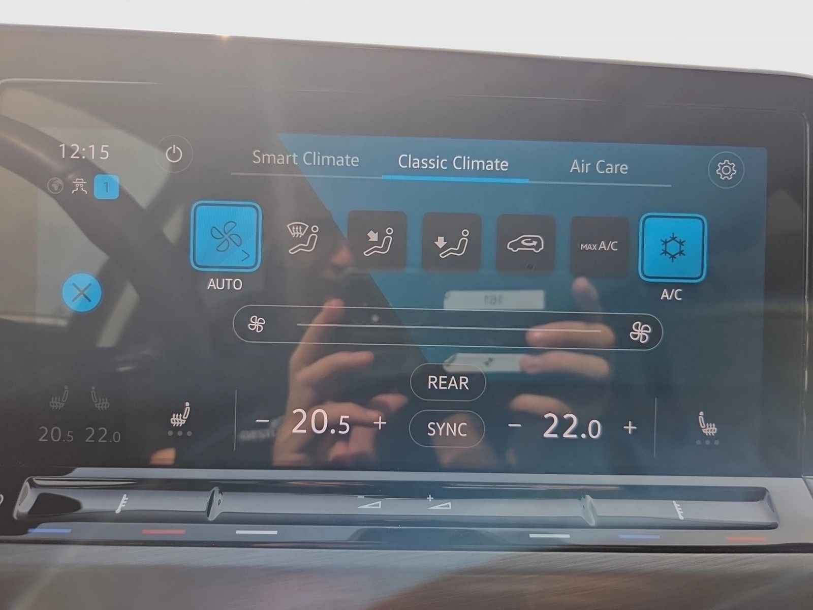 Fahrzeugabbildung Volkswagen Golf VIII Variant TDI Style LED+ DSG Navi ACC PD