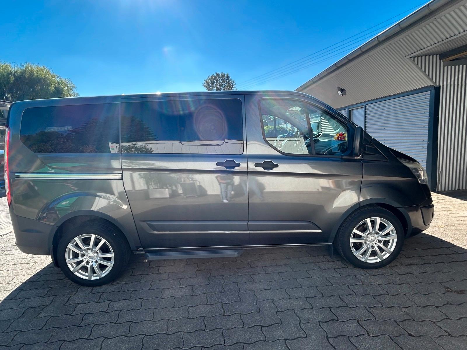 Ford Tourneo Custom