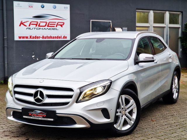 Mercedes-Benz GLA 220CDI Automatik BiXenon Navi AHK