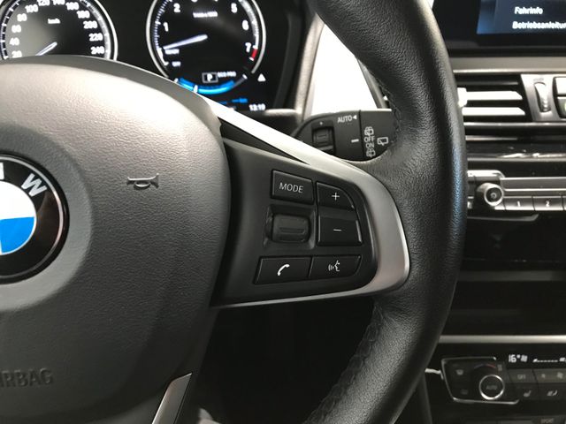 BMW Active Tourer 225xe KLIMA LED NAV PDC SHZ TEMP