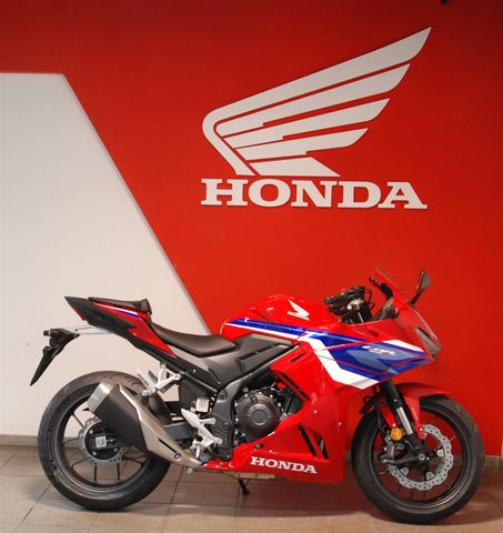 Honda CBR500R mit dem neuen Display - Sofort