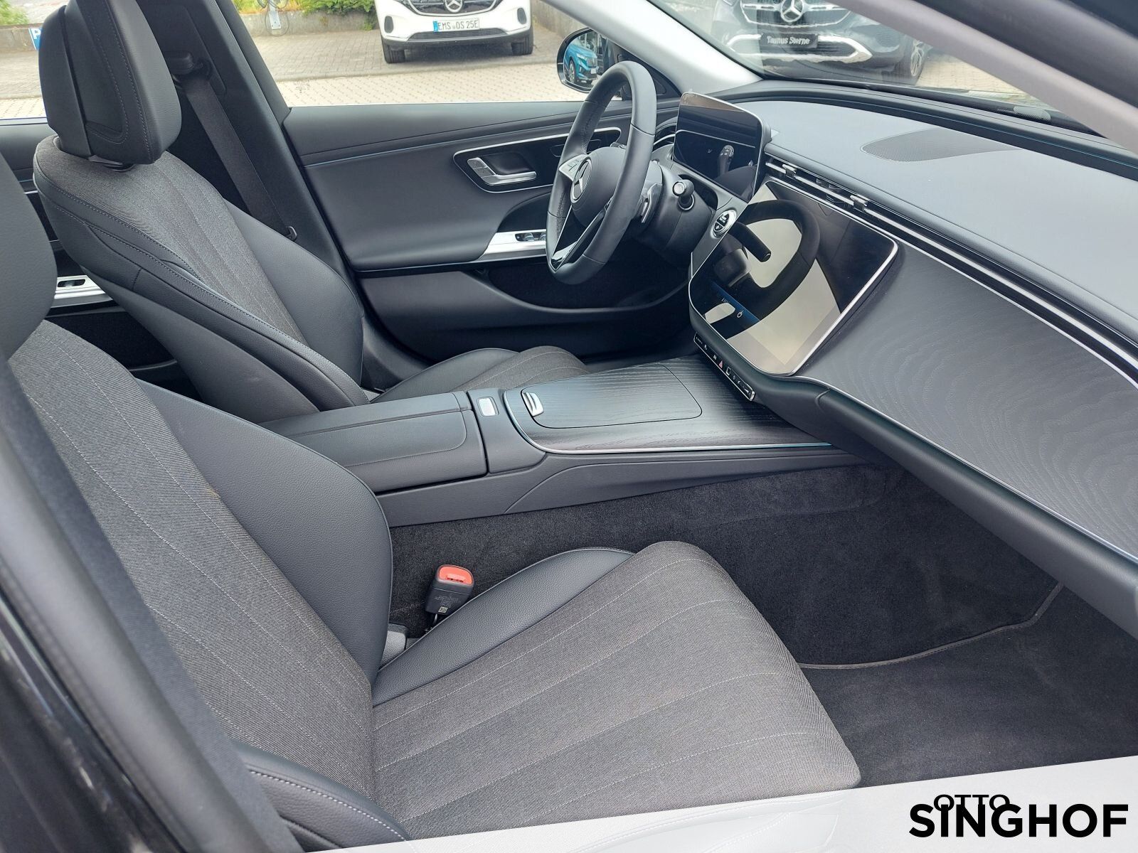 Fahrzeugabbildung Mercedes-Benz E 200 T Avantgarde +AHK+Distronic+Rü Kamera+LED+