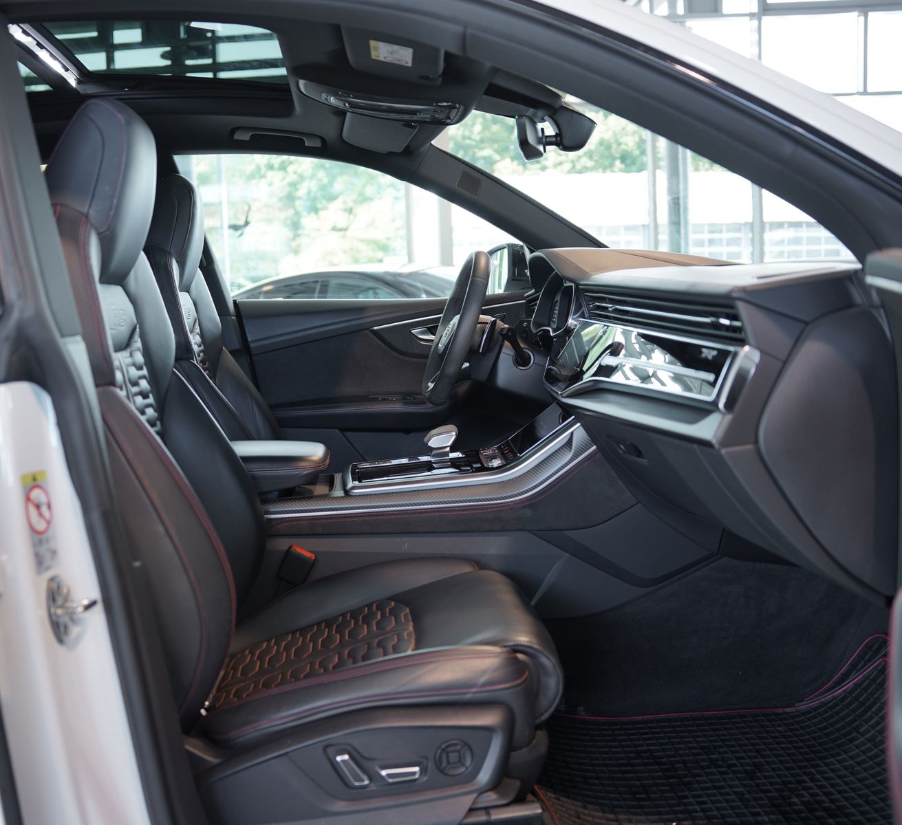Audi Rsq8