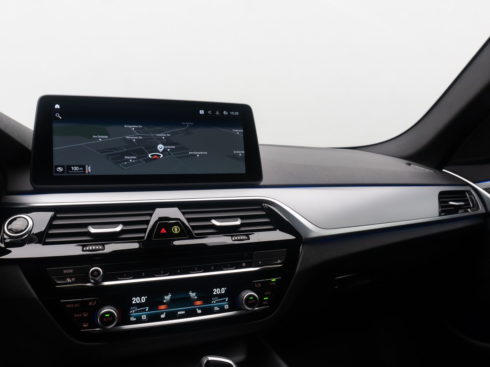 Fahrzeugabbildung BMW 520d xD Kamera HUD DAB AHK Alarm ACC Laser Sport