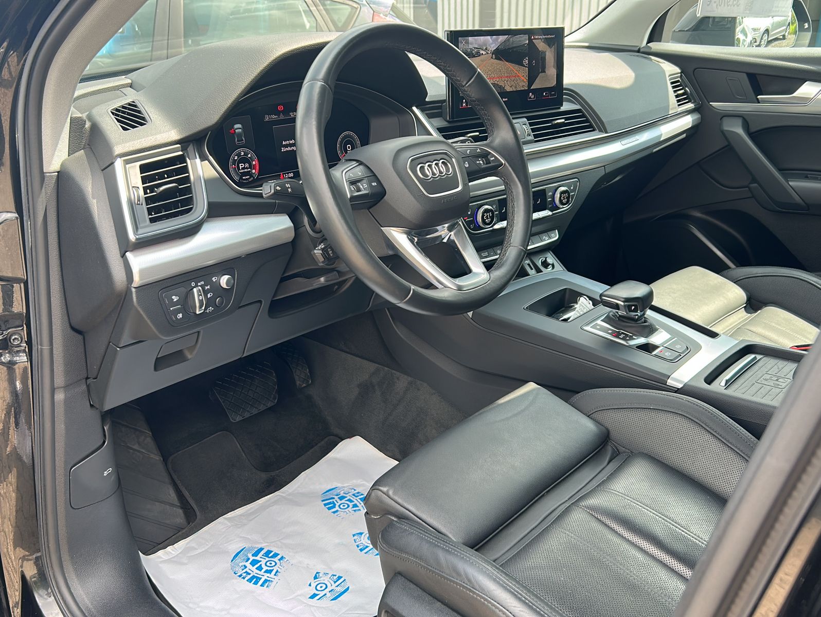 Fahrzeugabbildung Audi Q5 40 TDI quattro advanced