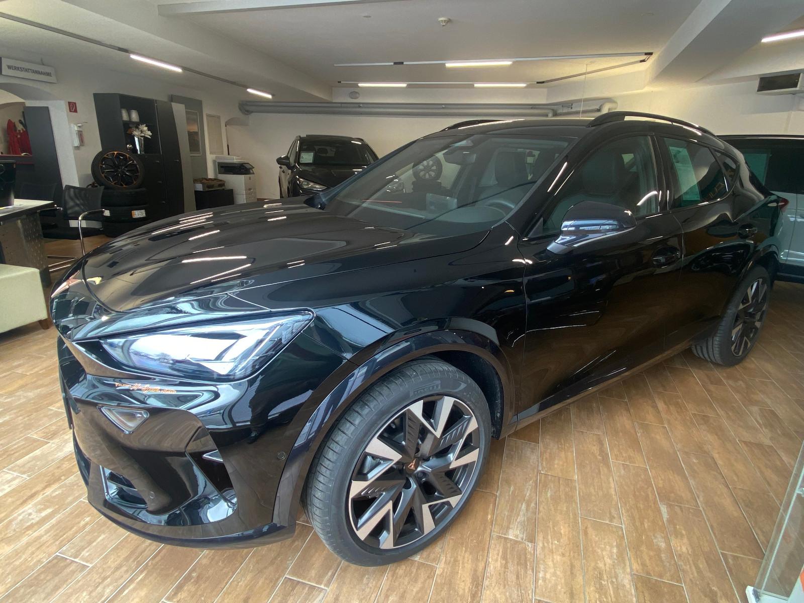 Cupra Formentor 2.0 TSI 4Drive +Matrix+Nav+AHK+360°