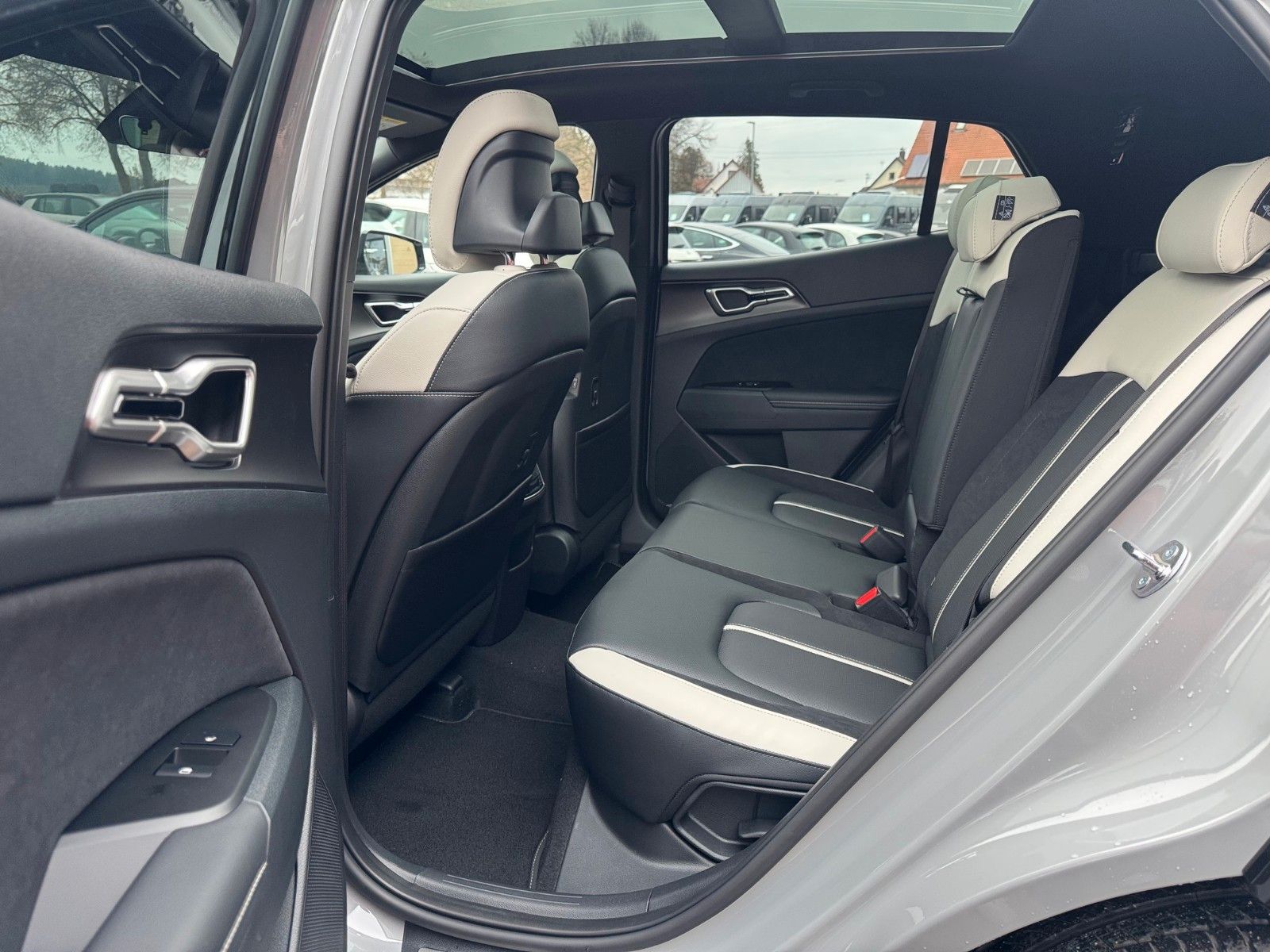 Fahrzeugabbildung Kia SPORTAGE 180PS AWD DCT GTL DRI GD SOUND