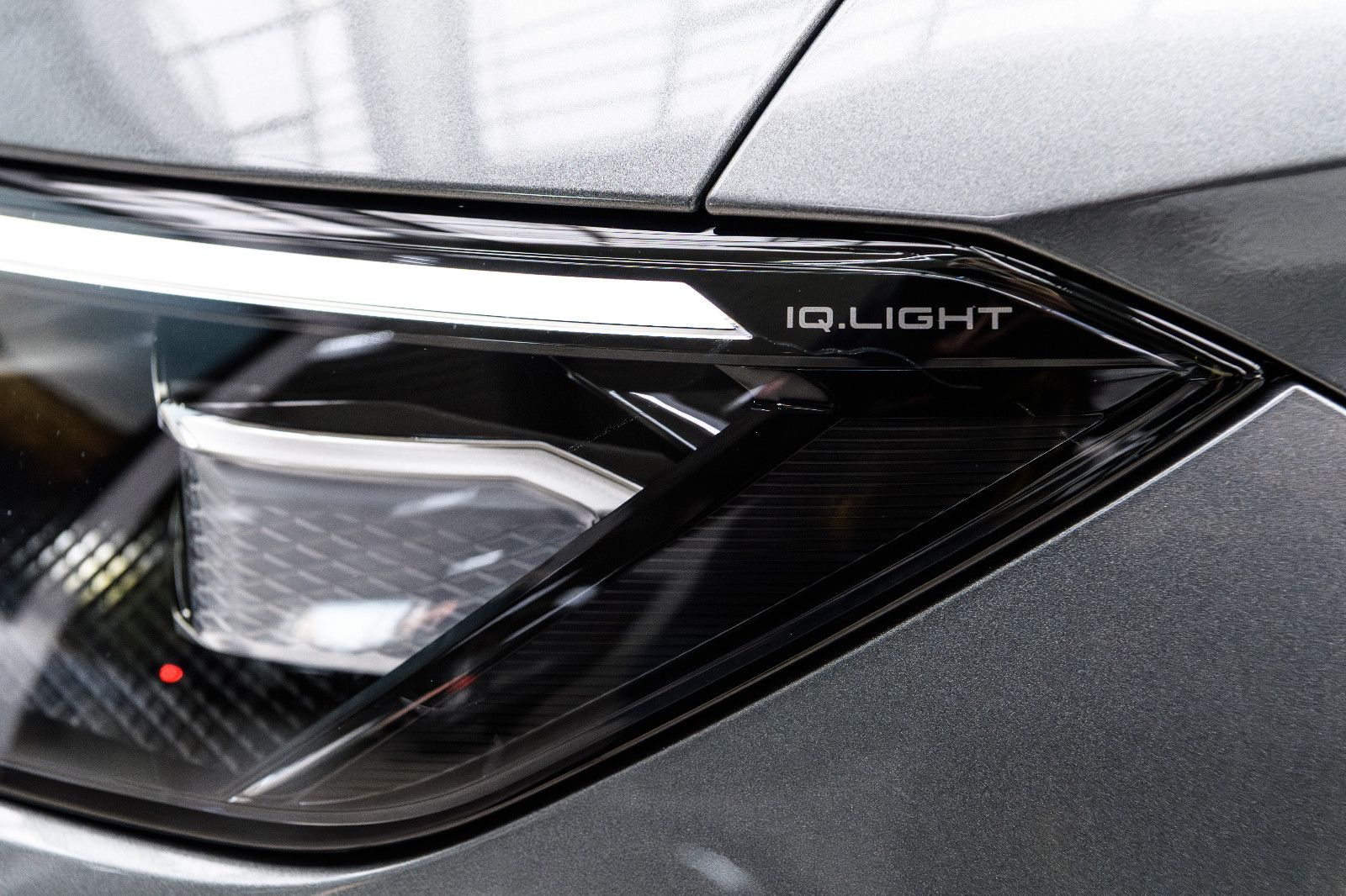 Fahrzeugabbildung Volkswagen T-Roc 1.5 eTSI Style el. Heckklappe+IQLight+Pano