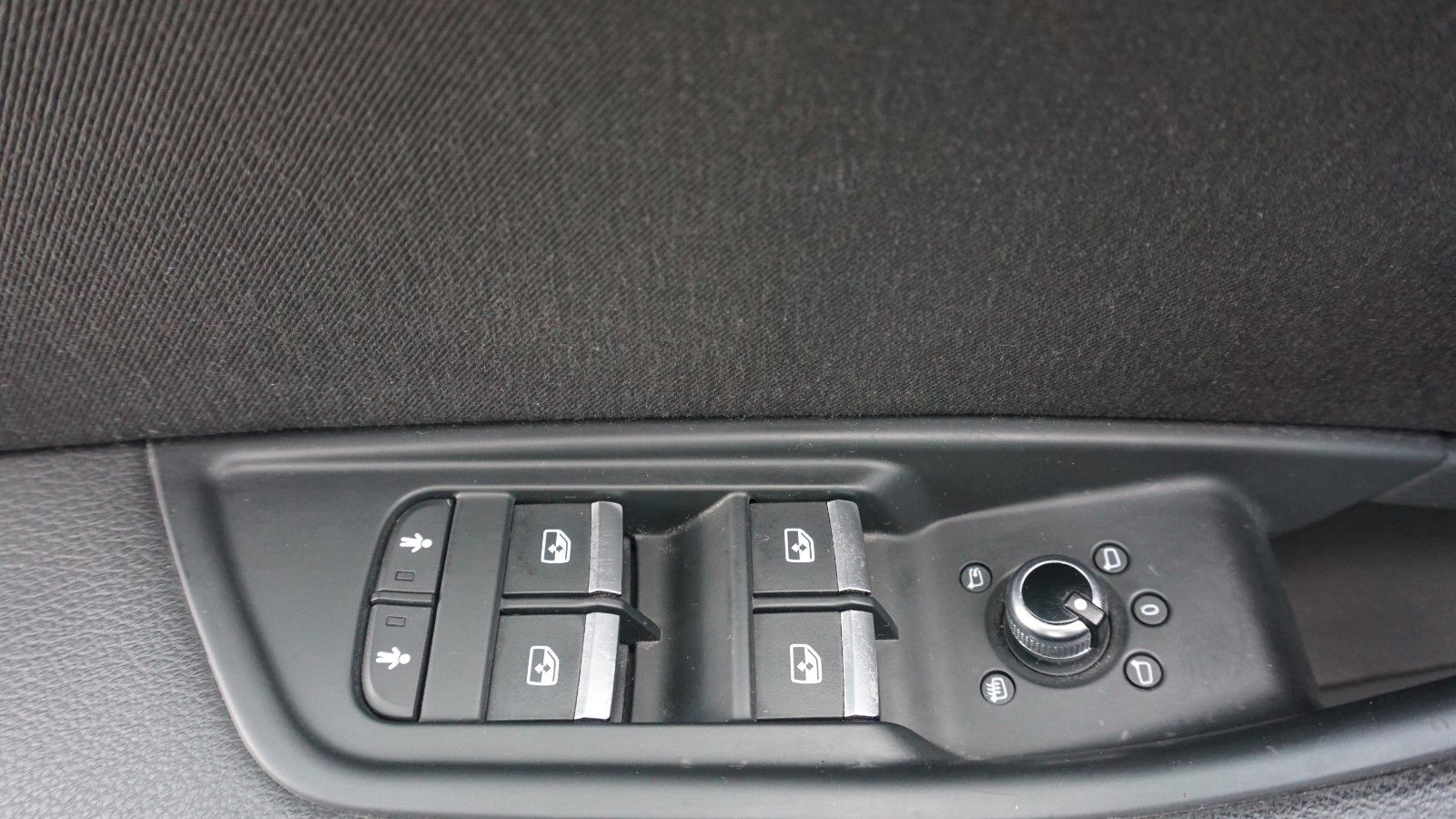 Fahrzeugabbildung Audi A5 Sportback 40 TFSI Sport, Navi, AHK,Kamera,+WR
