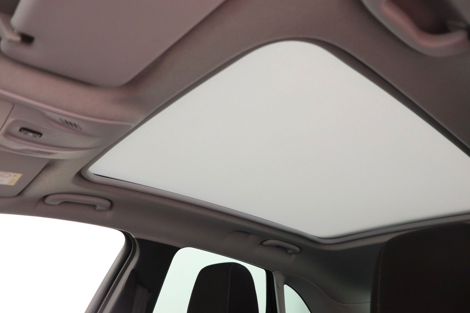 Fahrzeugabbildung Opel Crossland 1.2 Elegance PANO LED NAVI