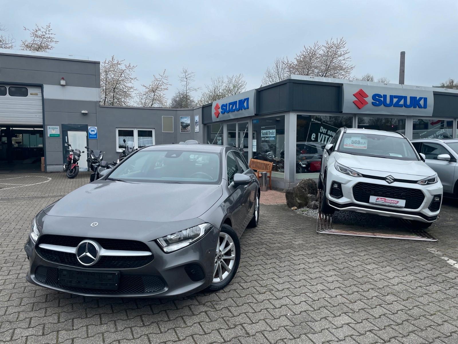 Mercedes-Benz A180 7-G-DCT*HIGHEND*NAVI*DAB*LED*TOP!