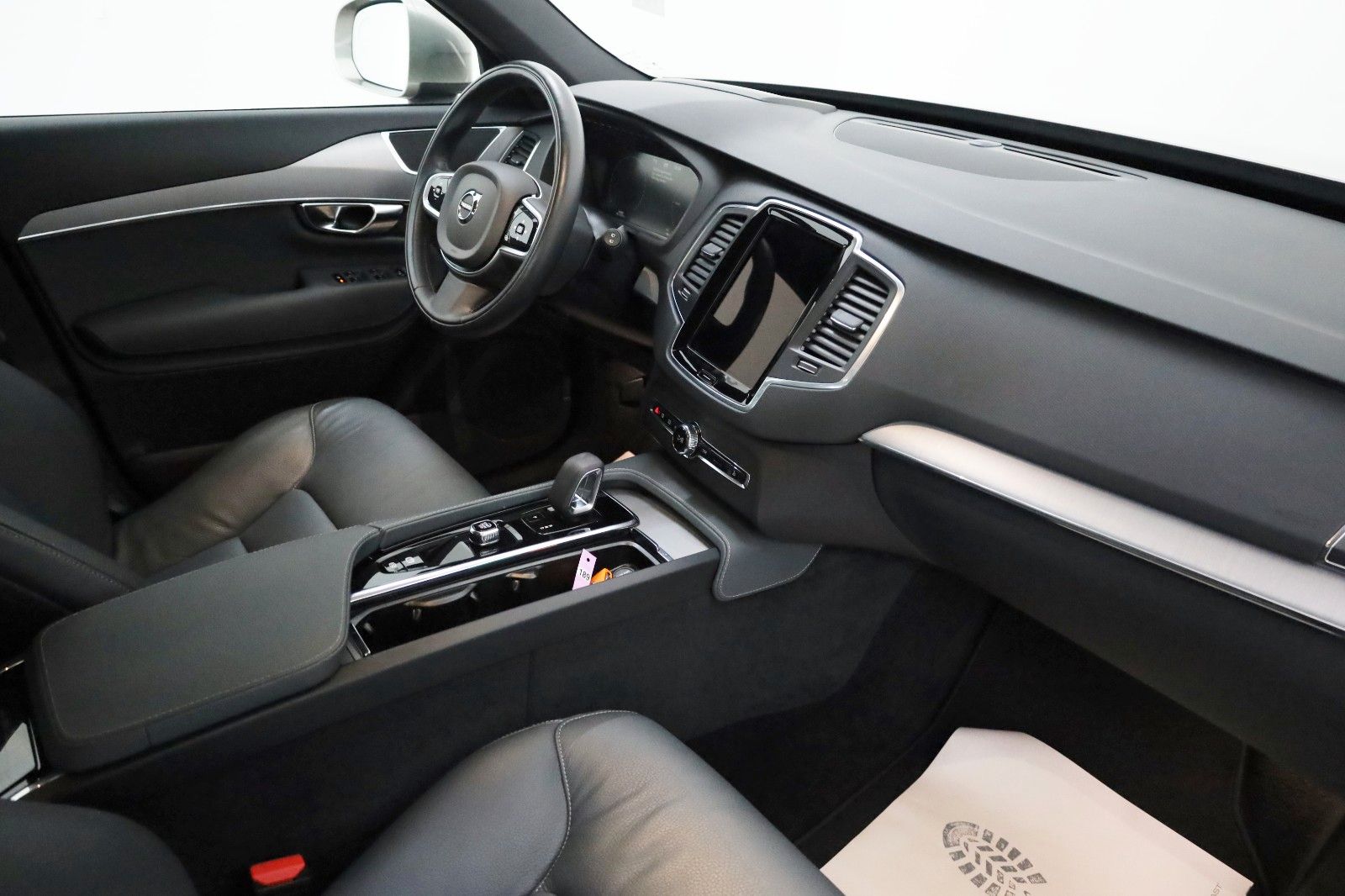 Fahrzeugabbildung Volvo XC90 T8 Inscription Expr.,Navi,360Kam,HUD,7Sitze