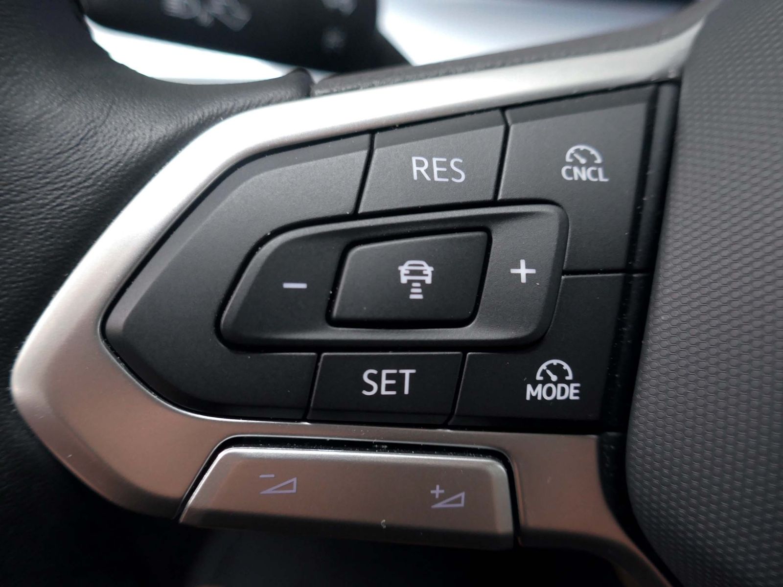 Fahrzeugabbildung Volkswagen Golf VIII GOAL 1.5 TSI | LED RFK ACC Sitzhzg.