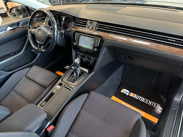 Volkswagen Passat *AHK*SZHZ*PANO*ACC*NAVI*