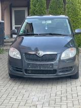 Skoda Fabia 1.4 16V 74 kW Ambiente Sedan Ambiente - Skoda Fabia: Sedan
