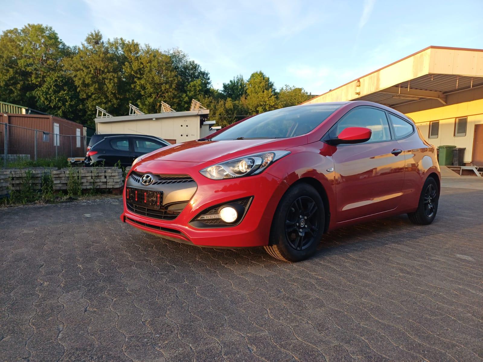 Hyundai i30 Coupe Classic 1.HAND,TÜV  NEU, 1.4BENZ/ 99PS