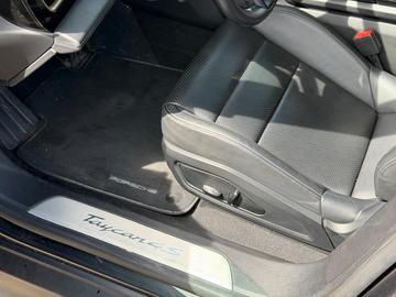 2020 Porsche TAYCAN — миниатюра 22