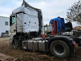 Mercedes-Benz Actros L 4x2 STANDHZG 1845 - Mercedes-Benz Rettungswagen 4