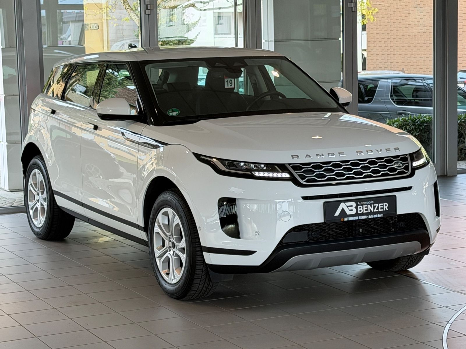 Fahrzeugabbildung Land Rover Range Rover Evoque S Hybrid/P300/360°/APPLE/NAVI