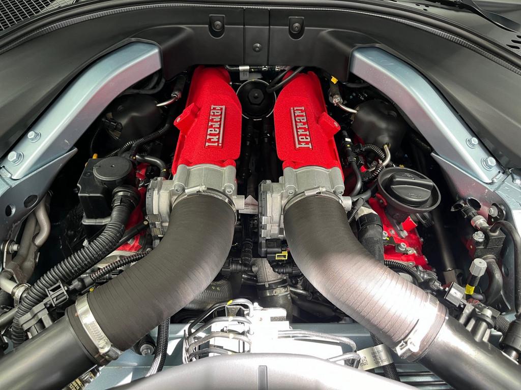 Ferrari Roma Grigio Alloy*Cioccolato*Magneride*Alcantara