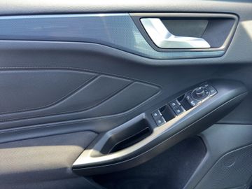 Ford Focus - 12