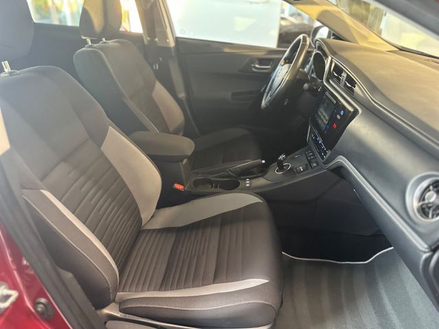 Toyota Auris Touring Sports Hybrid Free Style