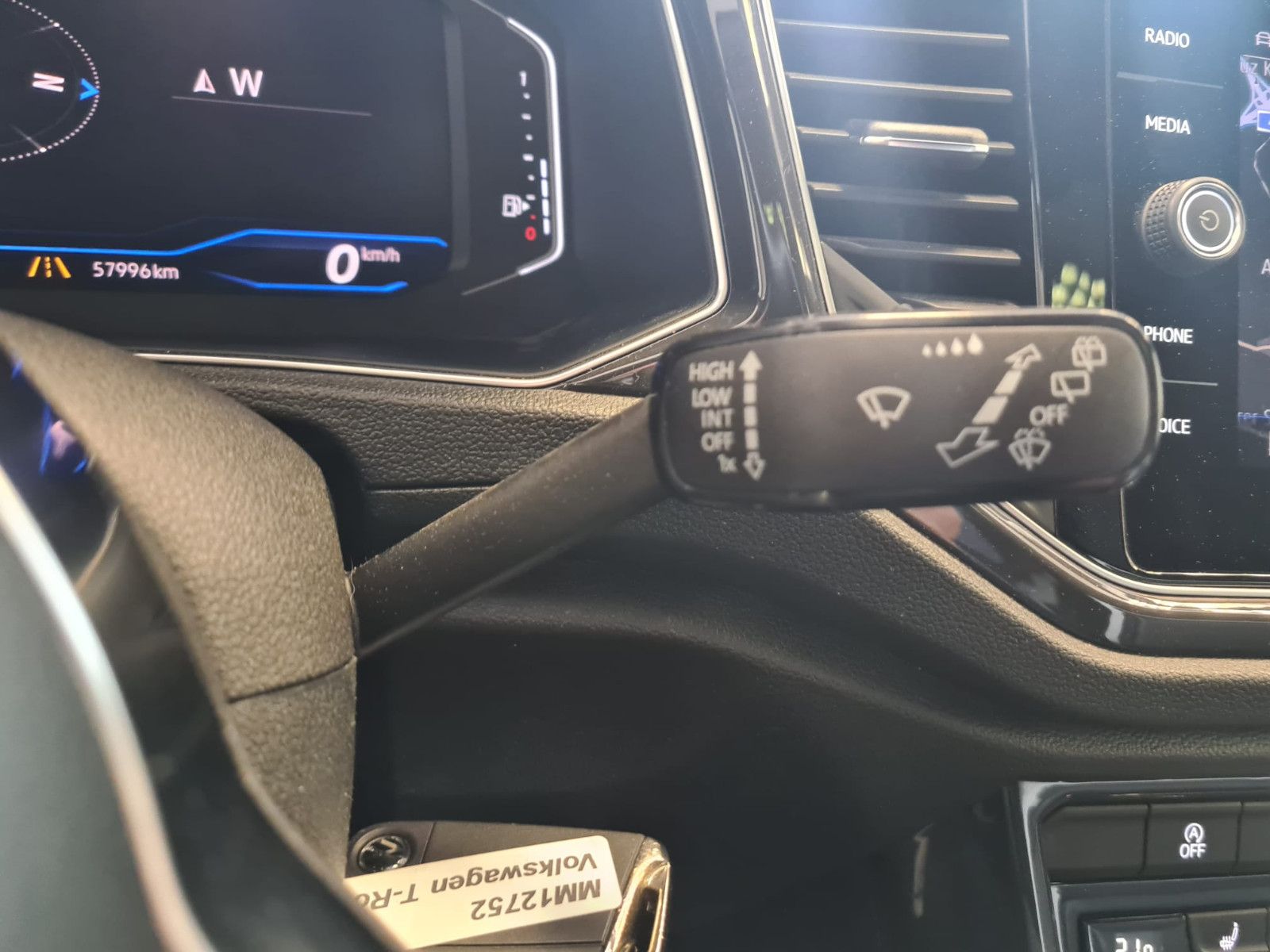 Fahrzeugabbildung Volkswagen T-Roc Sport 4Motion / NAVI / LED / KAMERA