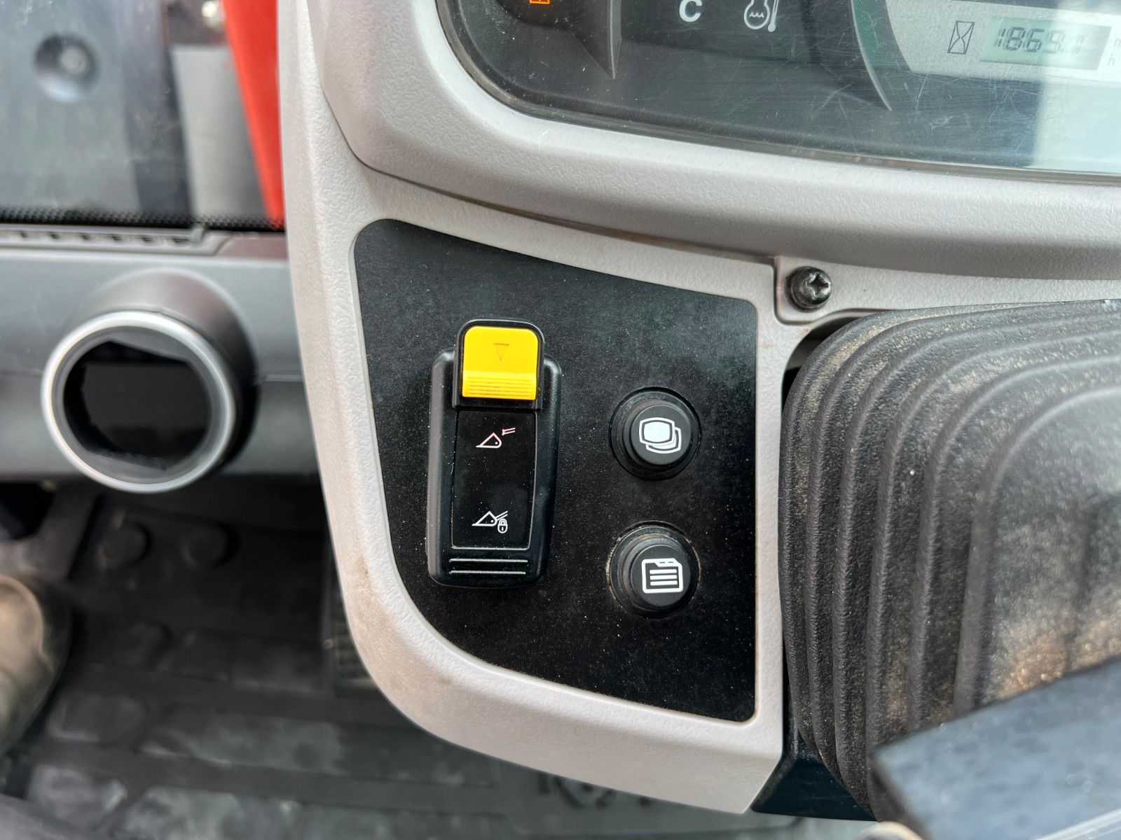 Fahrzeugabbildung Kubota R070 / Gabel & Schaufel / nur 1.869h!