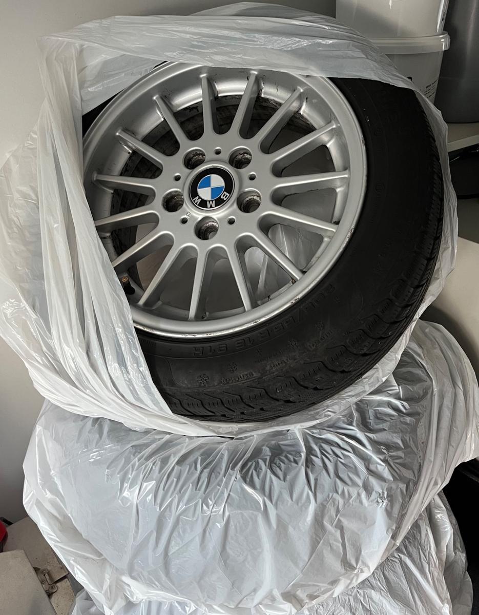 BMW 320 2009 — photo 14